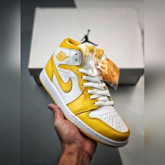 Air Jordan 1 Mid Pollen White Yellow Size 8 &‎ 1/2 in yellow and white NWT - Picture 9 of 12